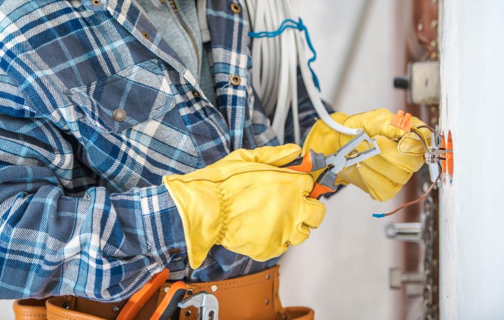 Electrical contractor in Prairie Du Chien, WI Electrical contractor